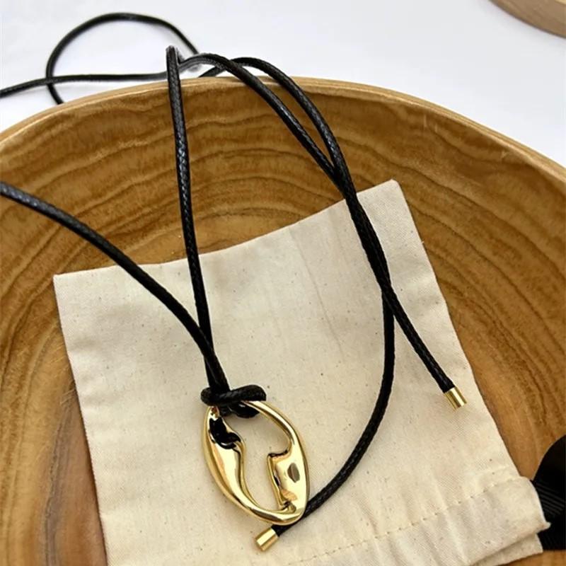 

European And American Personality Design Sense Irregular Circle Pendant Necklace Temperament Simple Knot Tie Rope Accessories