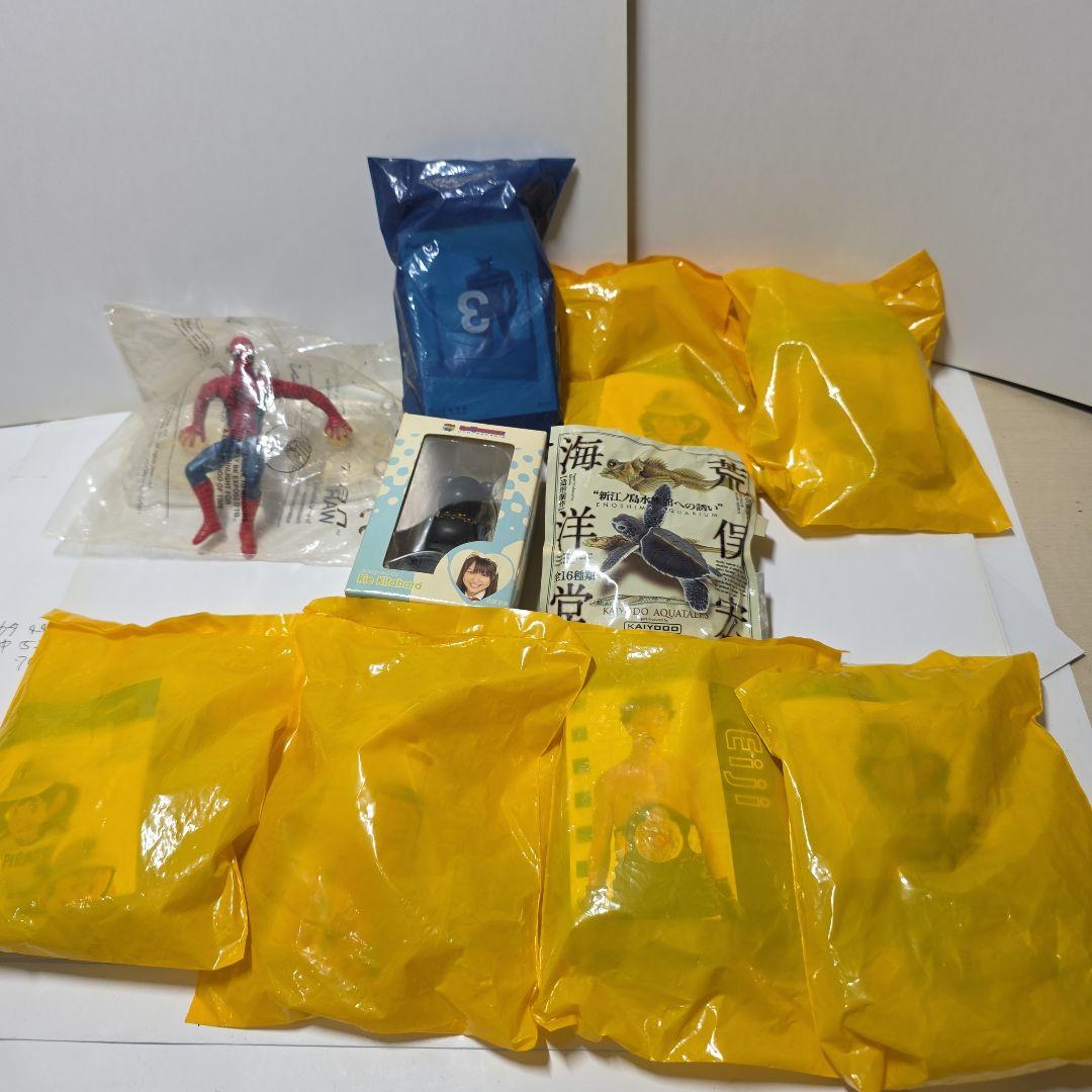 

[USED] Set of 10 figures
