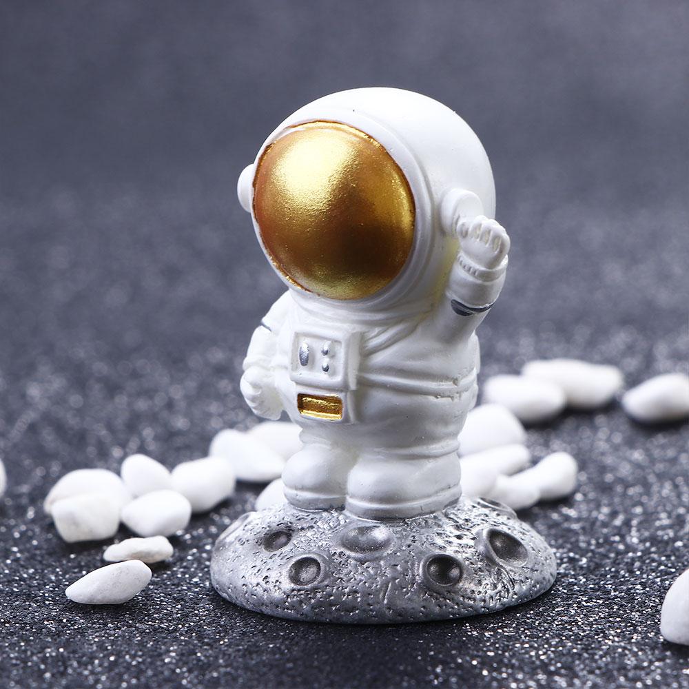 Crafts Wonderful Gift Desktop Decoration Astronaut Model Astronaut Figurines Micro Miniatures
