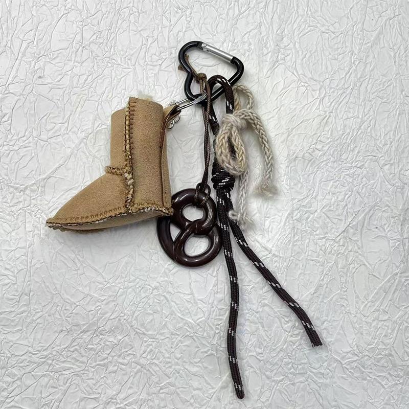 Yogodlns Cute Snow Boots Phone Bag Pendant Chain Accessories Aesthetic Shoes Heart Shape Decoration Charm Keychain Gift