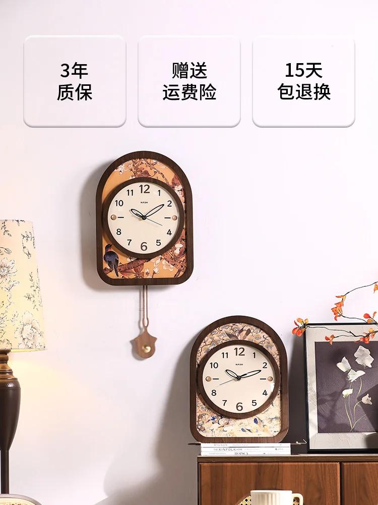 Creative Silent Light Luxury Wall Clock Living Room Home Non-punching Clock Retro High Sense 2025 New Wall Clock