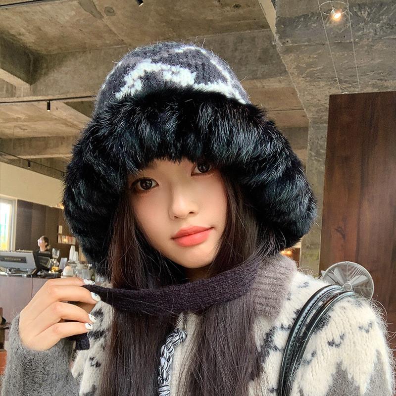 Casual Womens Knitted Beanie With Windproof Warmth For Winter Use чёрный