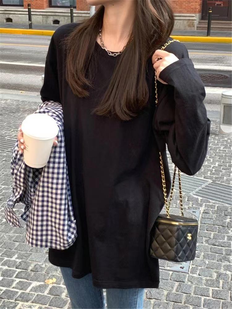 White Long-Sleeve Cotton Sweater Tunic for Women - Mid-Length, Velvet-Lined, Butt-Covering. Perfect Autumn/Winter Layer.