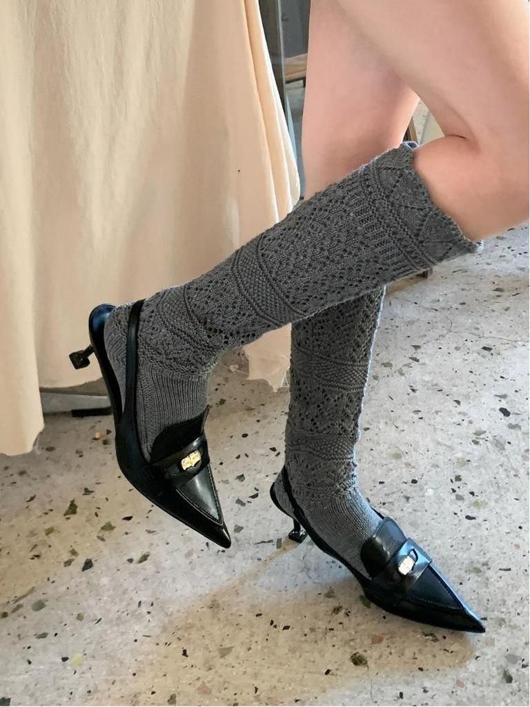 Wei Xue Autumn/Winter Hollowed Wool Slouch Calf Socks: Runway Style Knitted Lace, Warm & Slimming.