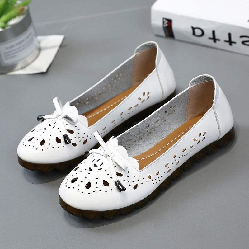 Damen Atmungsaktive Weiche Leder Slipper - Hohles Design, Rutschfest, Weiche Sohle Lässige Mama-Schuhe