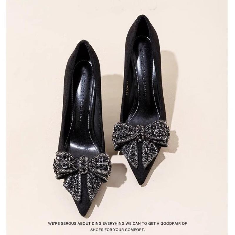 Modische schwarze High Heels mit spitzer Zehenpartie, Damen-Oberbekleidung mit Strassschleife, Arbeitsschuhe, 2025 neue vielseitige Pendler-Einzelschuhe