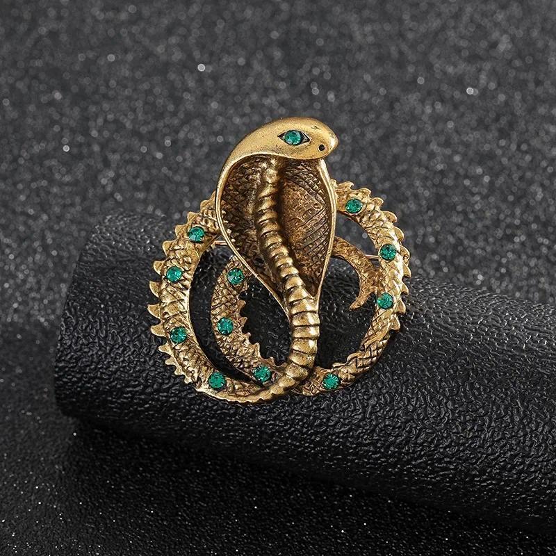 SKEDS Baroque Crystal Snake Brooch Novelty Badge Women Charm Perfect Accessory Gift for Friends Fashion Design Corsage