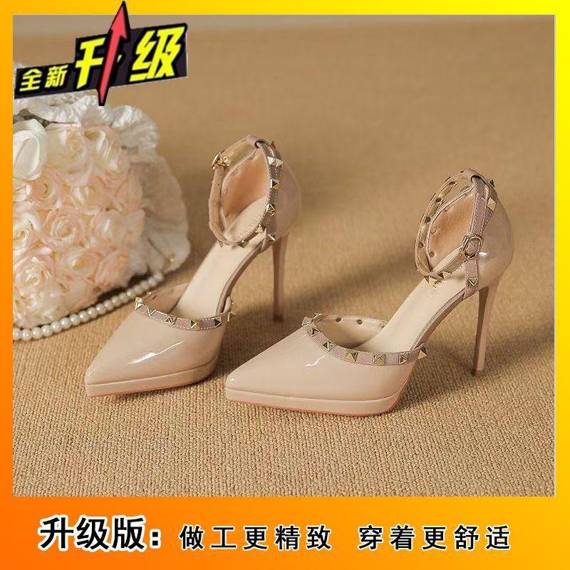 

2025 new design senior waterproof table pointed head willow nails high heels women s thin heel one-word buckle with patent leather sandals 39