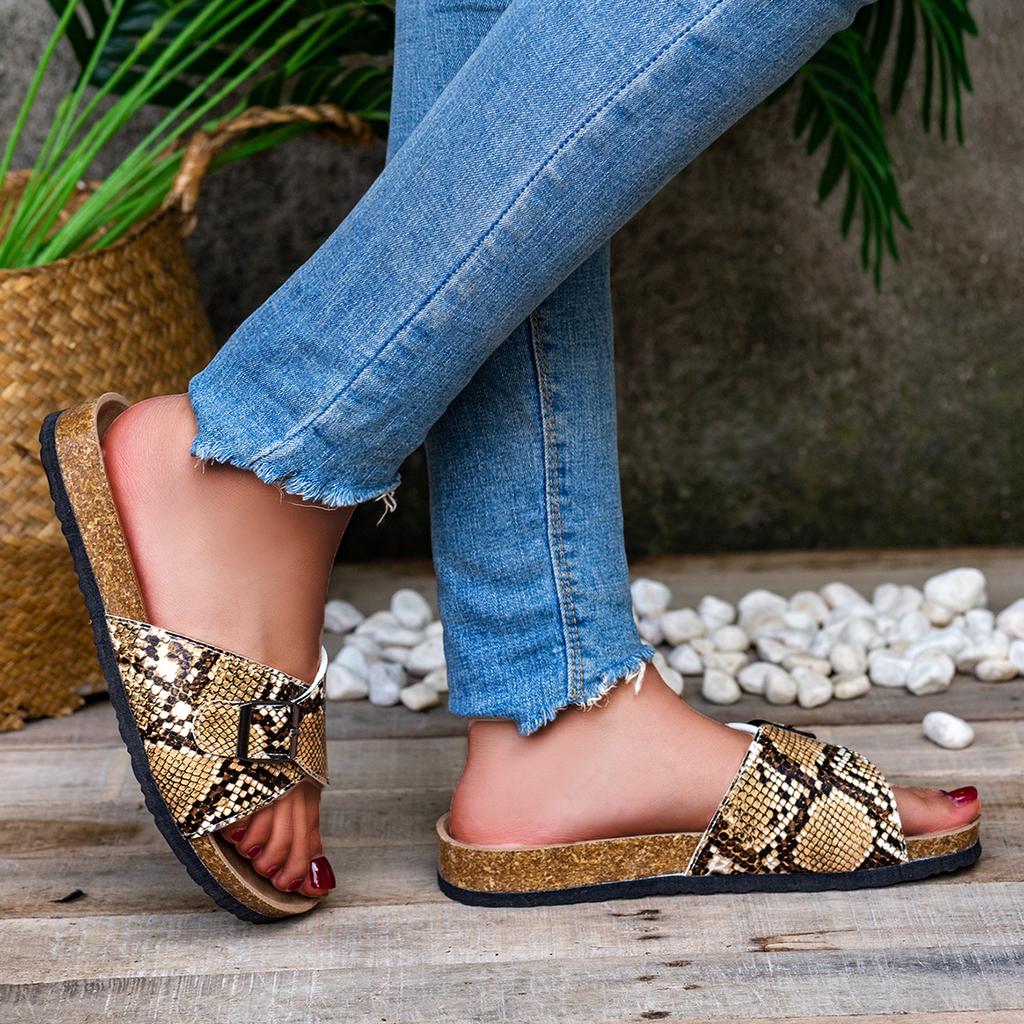 Fashion Outdoor Women Slippers Casual Versatile Fashion Slippers Summer Beach Sandals Metal Buckle Street Retro Shoes Women Slides Women