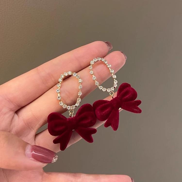 Red Retro Hong Kong Style Flocking Flower Bow Earrings - Elegant Long Design for Women, Perfect for Autumn and Winter Seasons