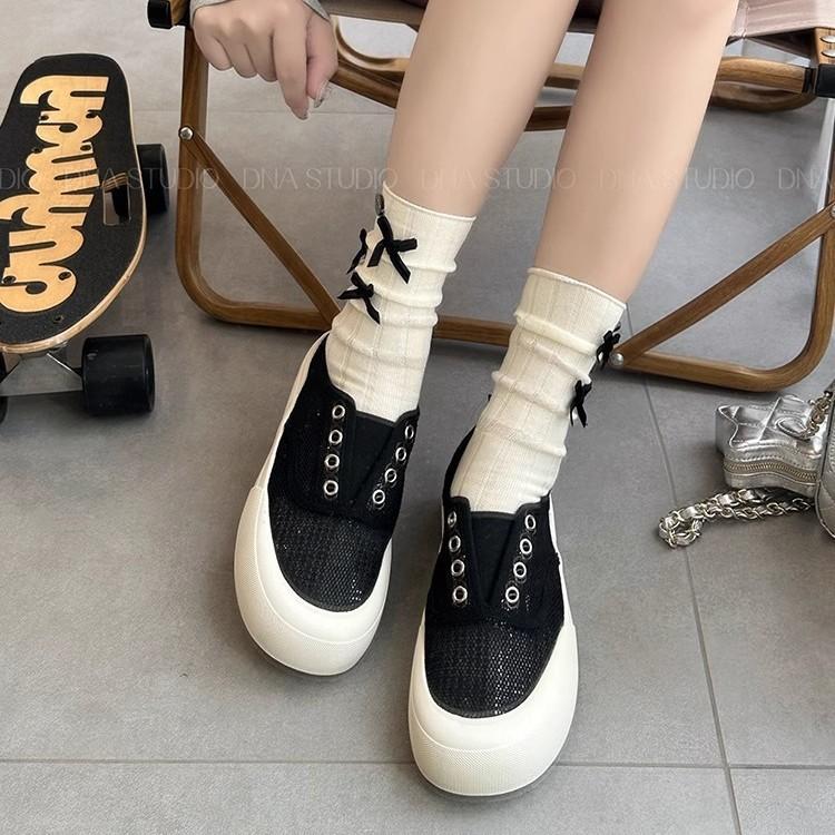 Thick-soled sequined mesh breathable board shoes children 2025 new versatile sports and leisure one-pedal mesh shoes little white shoes