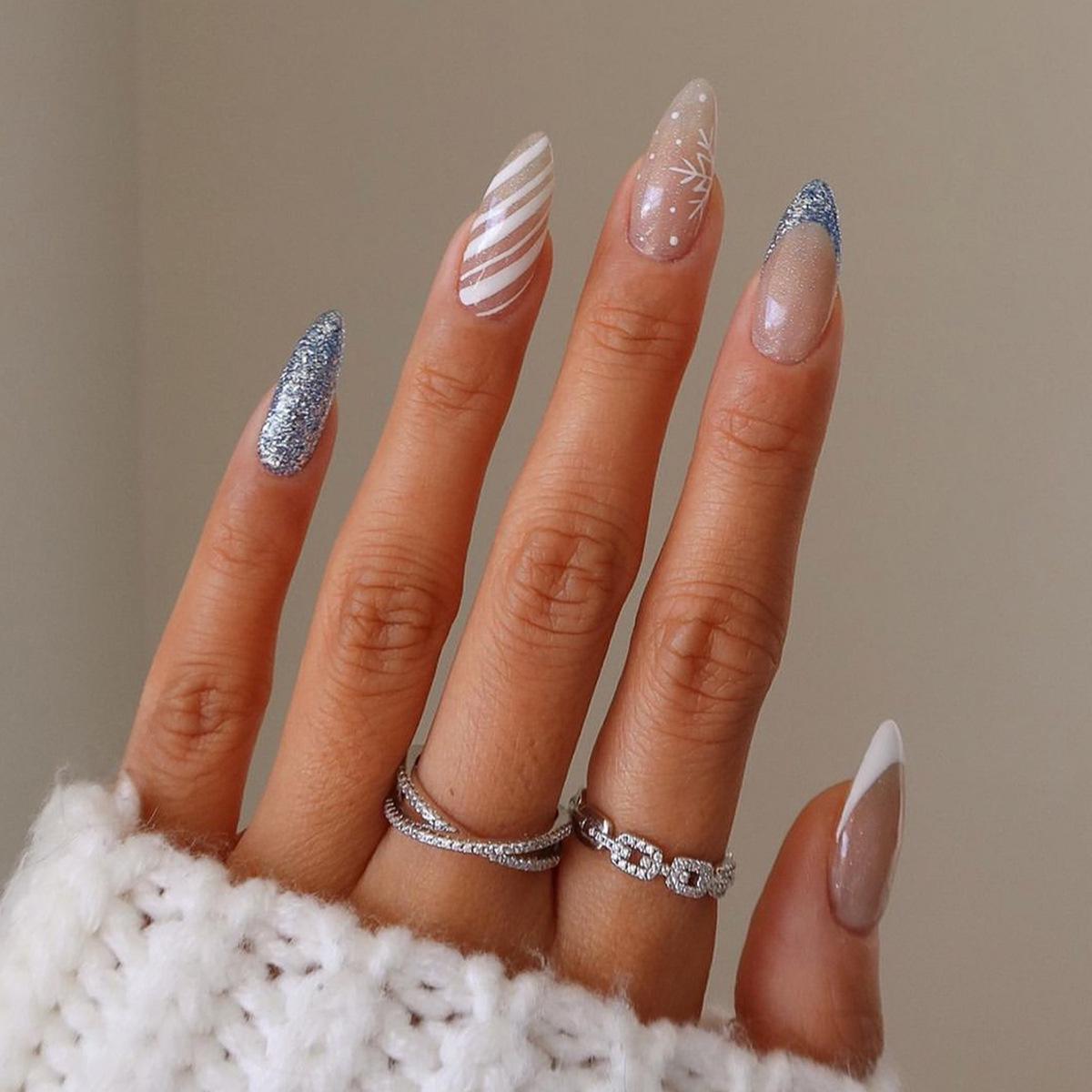 

Festive Almond-Shaped Snowflake Glitter Nail Tips - White, Reusable False Nails