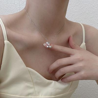 Collier pendentif cerise d'amour conception de niche féminine sens simple tendance chaîne de clavicule en diamant zircon