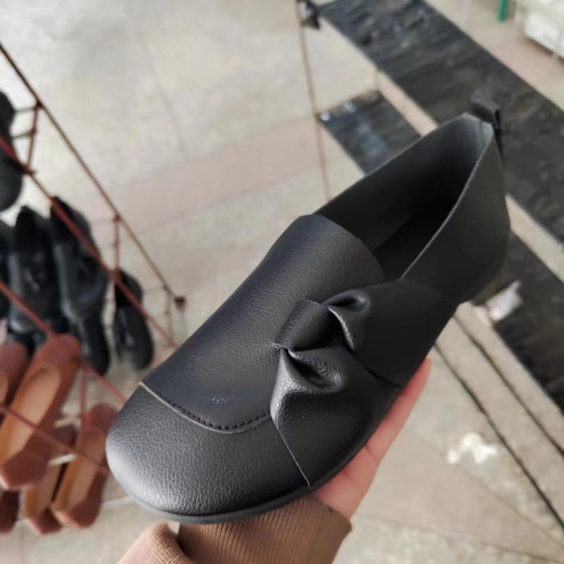European American Flat Bottomed Women's Shoes 2024 Autumn New Soft Sole Anti Slip Design Sense Daily Flat Bottomed Single Shoes