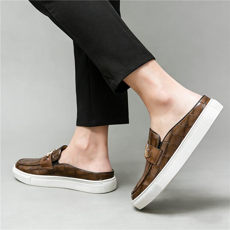 Luxury Designer New Men Half Slippers Loafers Casual Charm Crown Patent Leather Mules Moccasins Breathable Soft Slip on Shoes