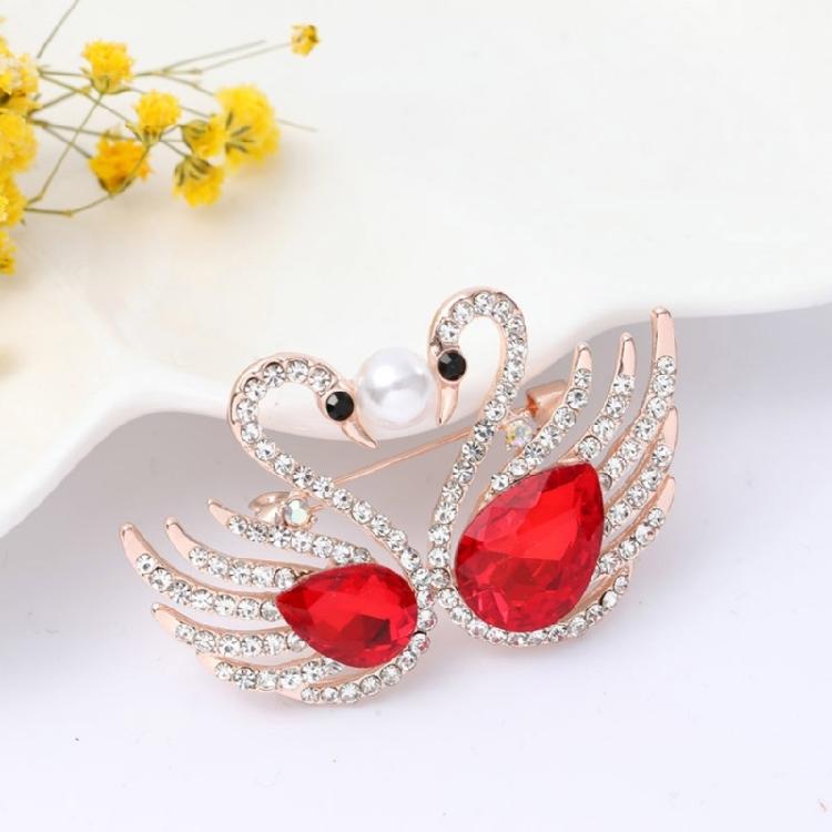 Elegant Small Swan Brooches with Rhinestones Unique Swan Pin Unisex Pins Alloy Texture Suitable for Fashionable Outfits