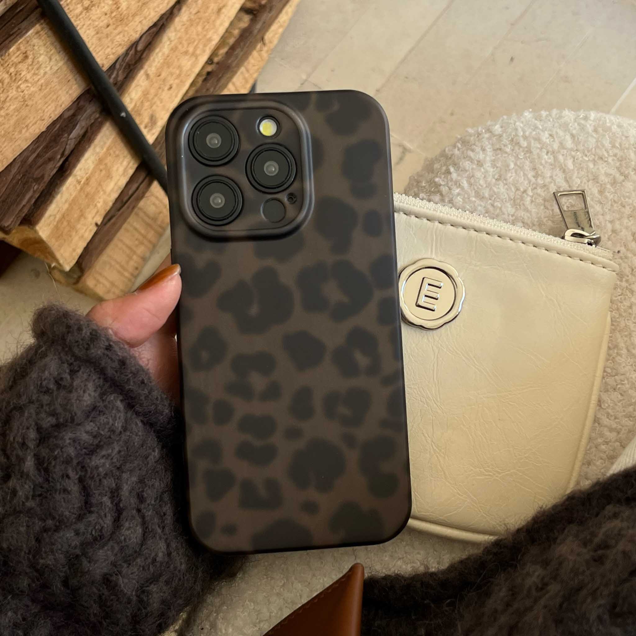 

Matte Vintage Leopard Green Amber Cover For Iphone 14Pro 15ProMax 15 14 12 Pro Max 13 11 16Pro Simple Autume Winter Phone Case for iphone 16