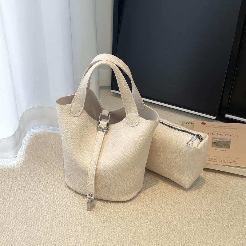 This Year's Popular Bag Women's New Spring Korean Version Fashion Texture Shoulder Messenger Bag Portable Bucket Bag