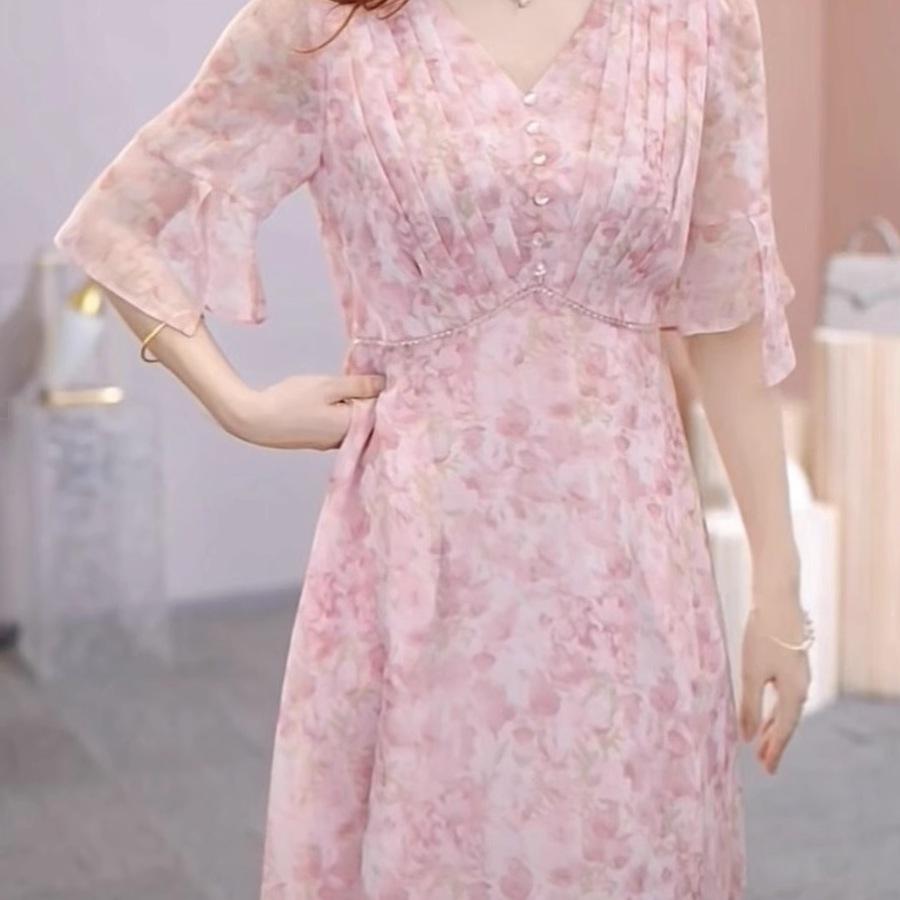 Temperament Light Feather Silk Temperament Foreign Style Dignified Elegant Muse Dress Skirt 2026 Summer New Short-sleeved Elegant Skirt
