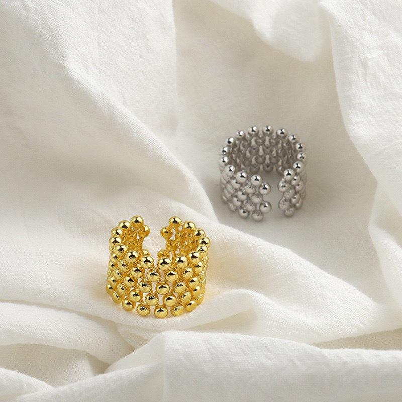 

European & American High-End Three-Layer Beaded Adjustable Ring for Women - Chic, Stylish, and Timeless Design. золотой