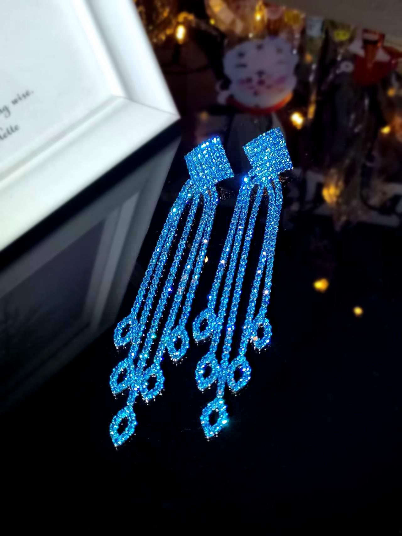 

Мачіка Європейсько-американський стиль Перебільшені Довгі Сережки з Повним Діамантовим Розсипом для Жінок - Модні Аксесуари для Сукні