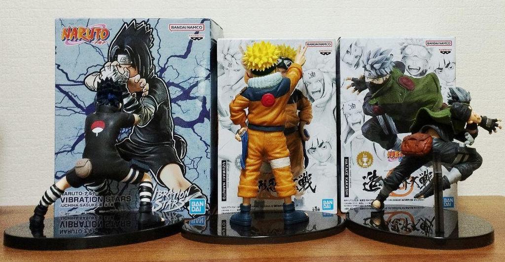 [USED] Naruto figures Sasuke, Naruto, and Kakashi in box