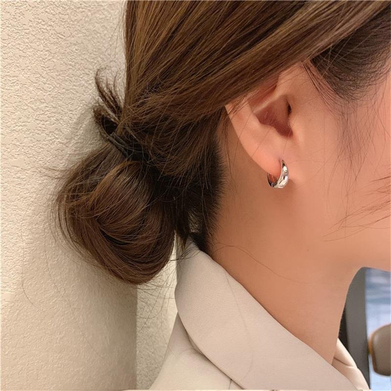 

Huitan Fashion Metal Hoop Earrings for Women Simple Versatile Daily Wear Everyday Ear Accessories Young Girls Statement Zircon