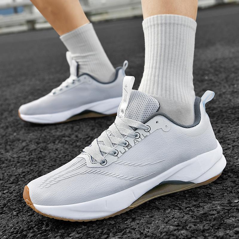 

Popular couple running shoes really explosive carbon board sports shoes men s shoes student running shoes women s professional soft-soled high school 45 серый