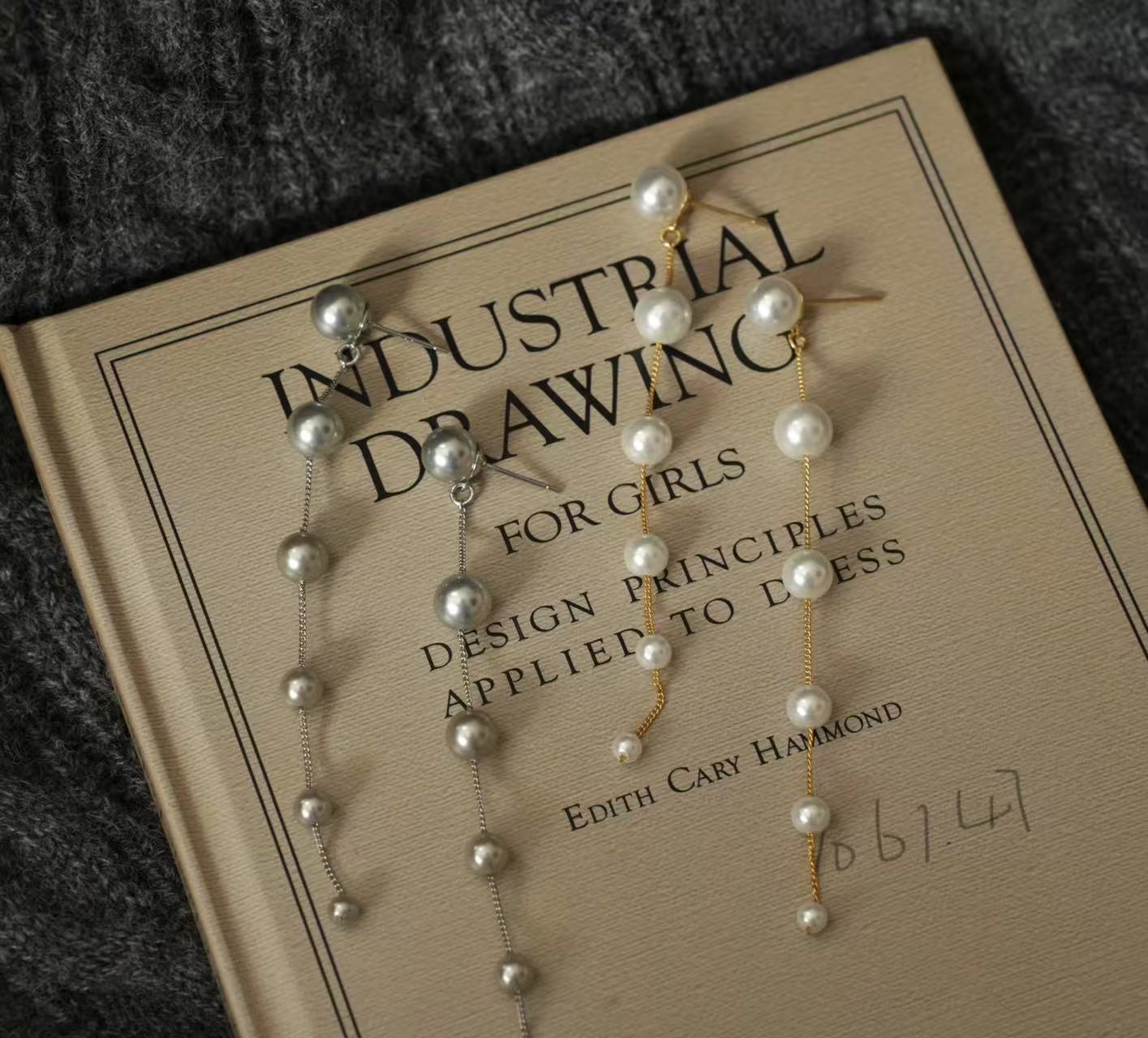French Retro Literary and Cold High-end Design Sense Gypsy Pearl Fringed Earclip Earrings ear clips