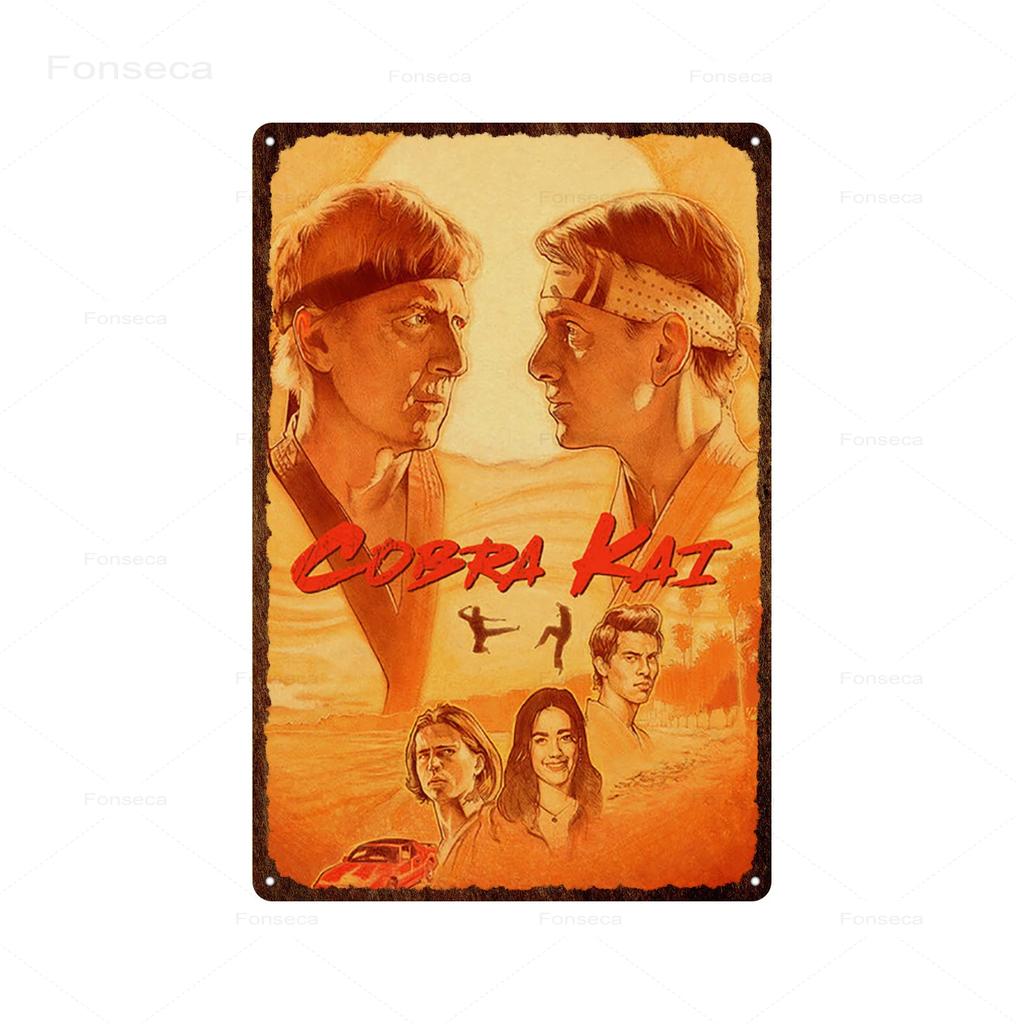 Klasický Kung Fu Komediální Film Kovové Plechové Značky Cobra Kai Retro Umění Nástěnná Samolepka Plakát pro Bar Místnost Domácí Dekorace Plechové Tabule