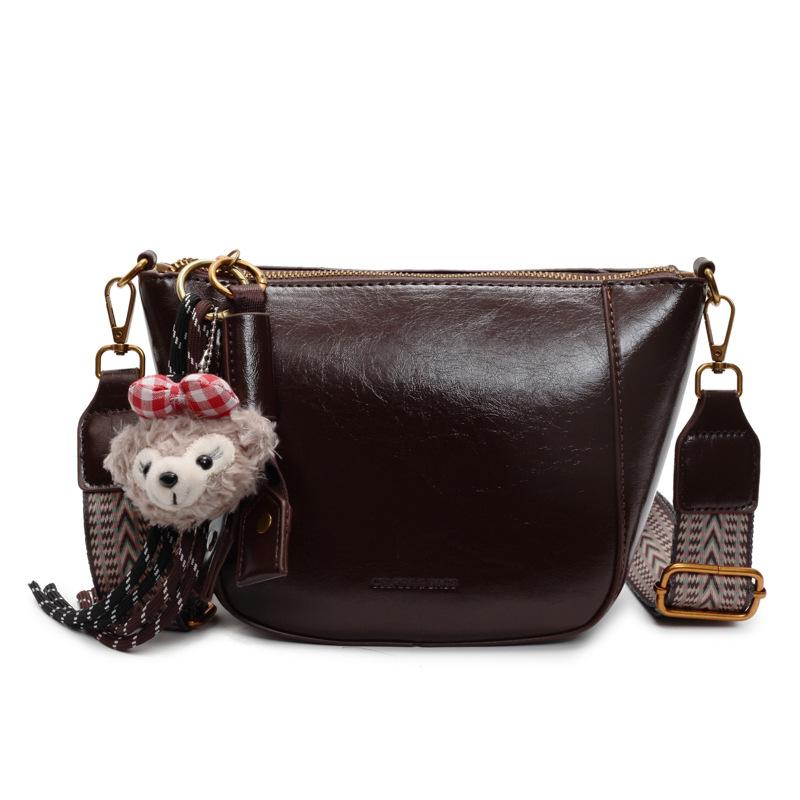 

Сегодняшние популярные маленькие сумки — это новые женские универсальные сумки-мессенджеры, модные одноплечевые сумки-ведра под мышкой.