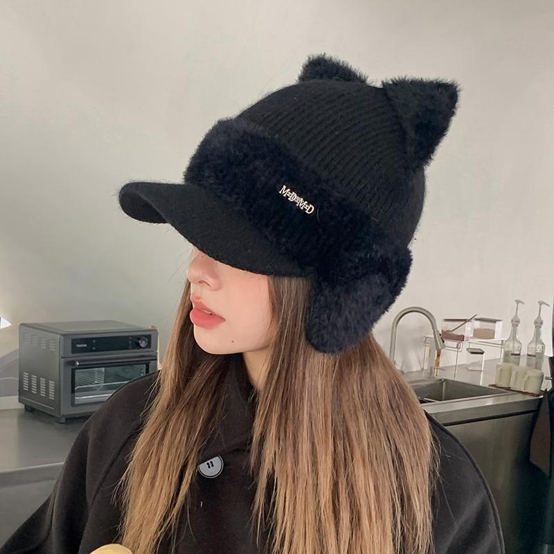 

Шапка женская осенне-зимняя корейская версия для холодной зимы вязаная бейсболка для защиты ушей маленькая теплая шерстяная шапка one size fits all чёрный