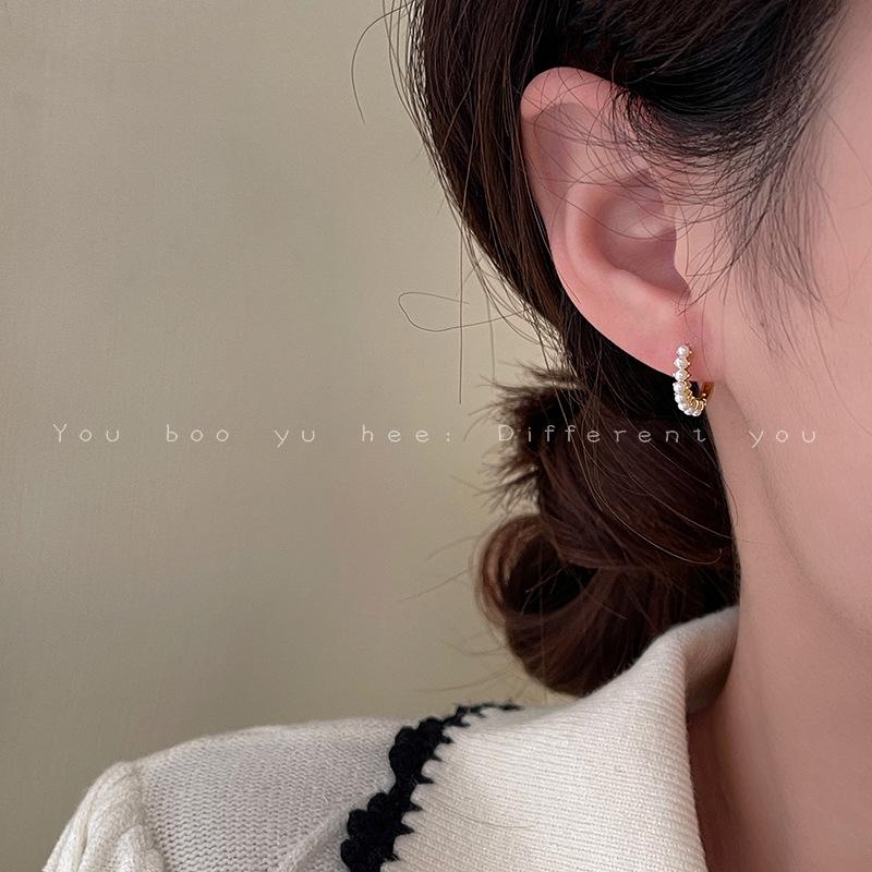 

Exquisite Pearl Gold Tassel Ear Cuffs for Women - French-Inspired Luxury Earrings