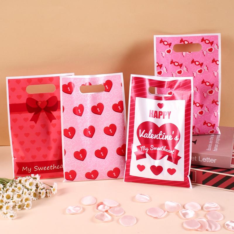 50pcs Pink Heart Valentine's Day Plastic Gift Bags Candy Bags For Valentine's Day Party Favor Wedding Decor And Party Suppllies