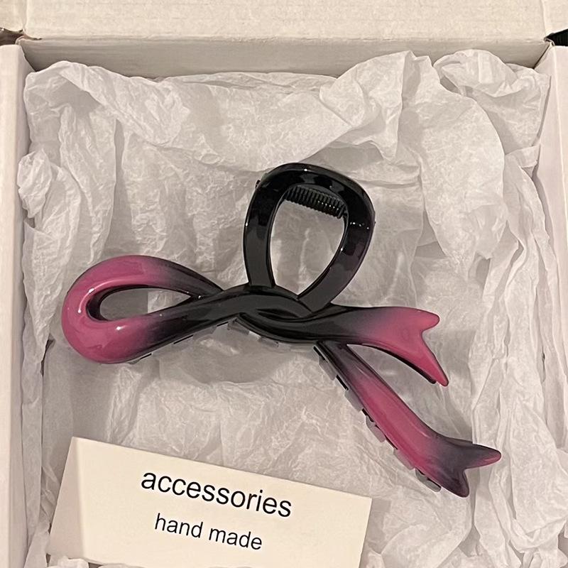 Gradient Bowknot Acrylic Hair Clip - Shark Design for Autumn/Winter 2023
