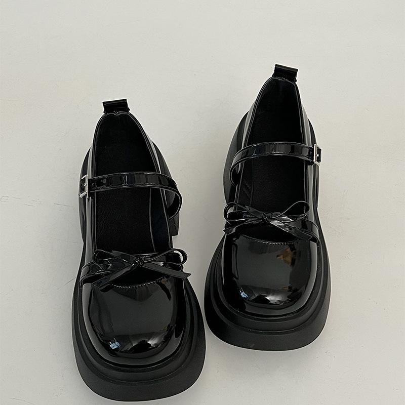 

Белые туфли Мэри Джейн с круглым носком, на толстой платформе и японском каблуке, из маленькой кожи, женские, новые, весна-осень 2025, универсальные, в стиле ретро, с открытым вырезом 39 чёрный