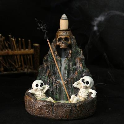 Halloween Dödskalle Berg Backflöde Rökelsebrännare Vattenfall Rökelsehållare med 12 Rökelsekoner Och Stick Harts Aromaterapihållare för Gotisk