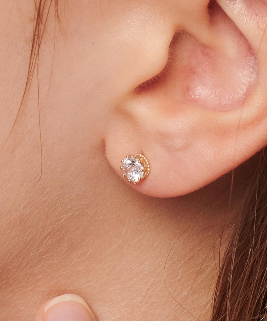 Loveenb [14K Gold] Simple Cubic Point Earrings