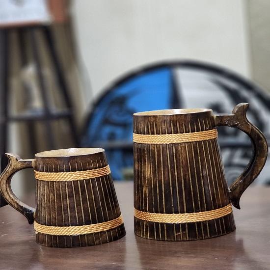 Set de 2 căni de bere din lemn de stilist frumos de designer