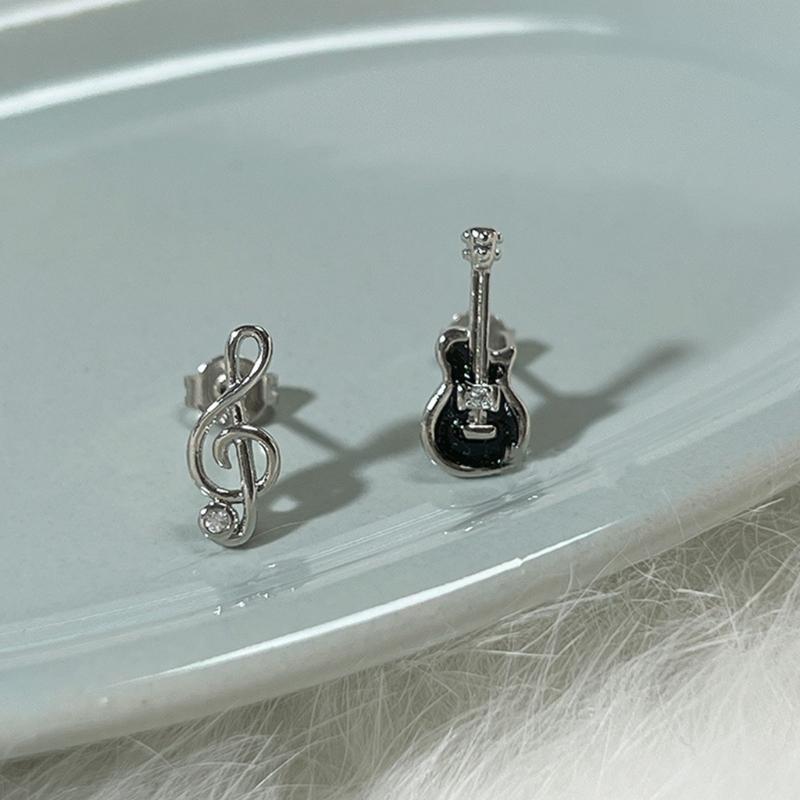 Asymmetrischer Gitarren-Musiknoten-Ohrstecker Zirkonia Statement-Ohrring Stecker Zarter Schmuck Geschenk Frauen Mädchen Empfindliches Ohr