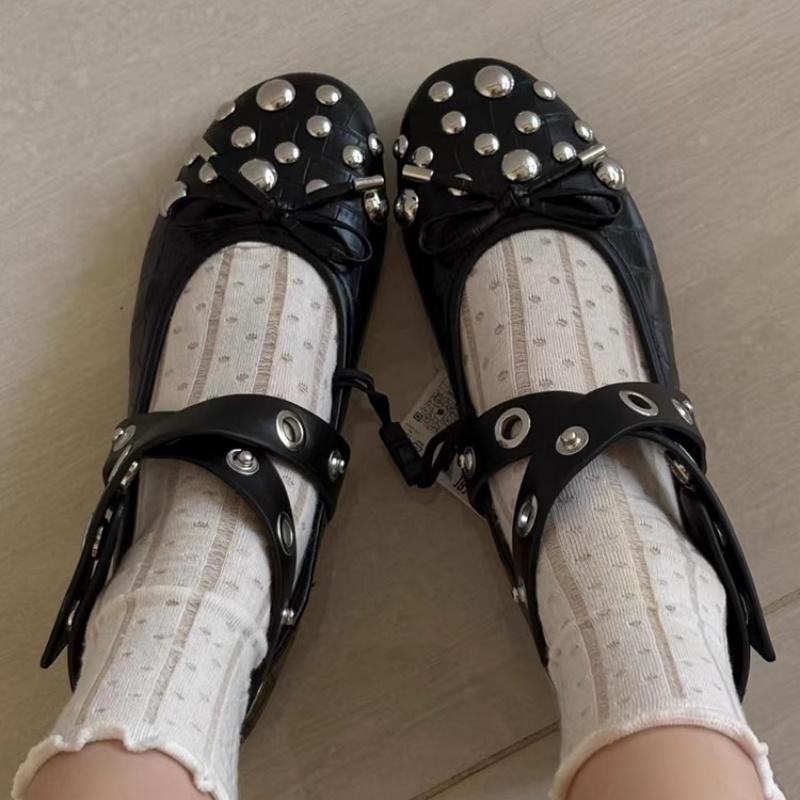 Fashion Women Shoes Ballet Flats Metal Rivets Holes Hollow Mary Jane Designers Vintage Brand Daily Sneaker Casual Walking Loafers