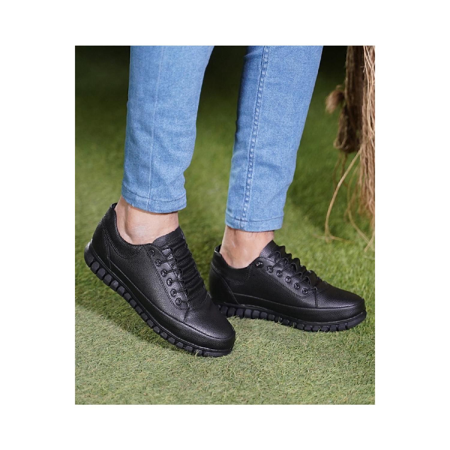 

Повсякденне спортивне чоловіче взуття Модель «Драбина». 40 чорний