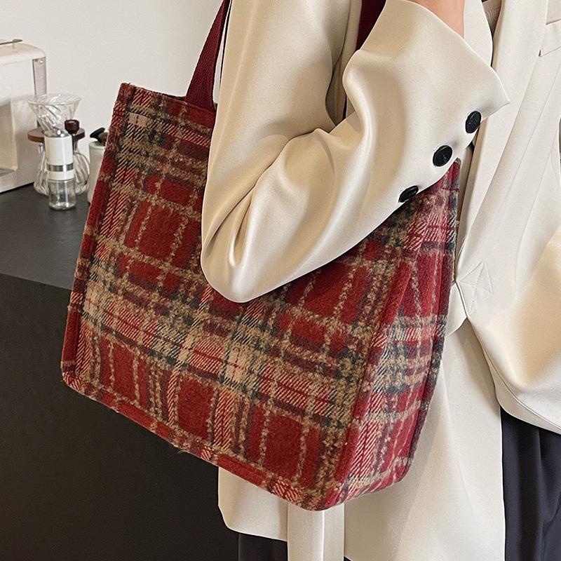 

Классный рюкзак для женщин на осень и зиму, новая универсальная шерстяная сумка большой вместимости, модная одноплечевая сумка для женщин