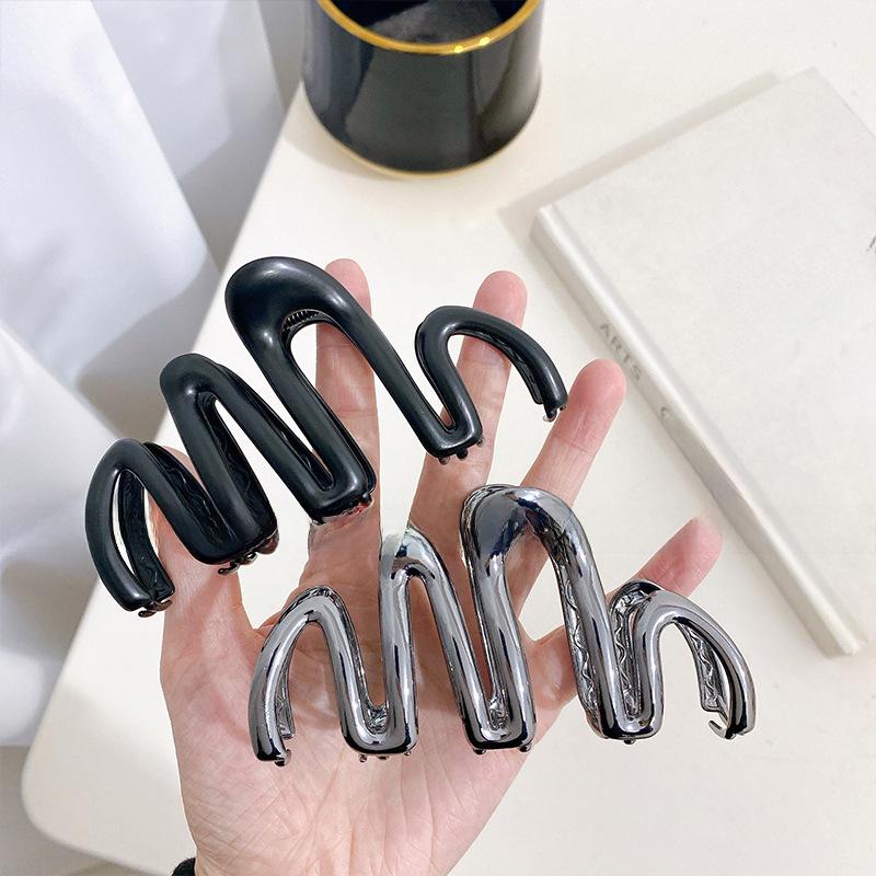 Luxe Hair Alloy Claw Clip For Stunning Style With Smooth Geometry And Rich Choices Color