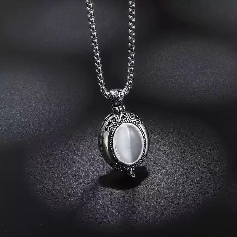 Retro Luxury Emerald Crystal Necklace Stainless Steel Filigree Carved Oval Gemstone Box Pendant Choker for Men Women Jewelry