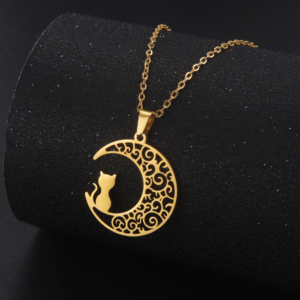 Cazador Crescent Moon Cat Pendant Necklaces for Women Animal Kitten Filigree Neck Chain 2026 Stainless Steel Jewelry Gift Trend