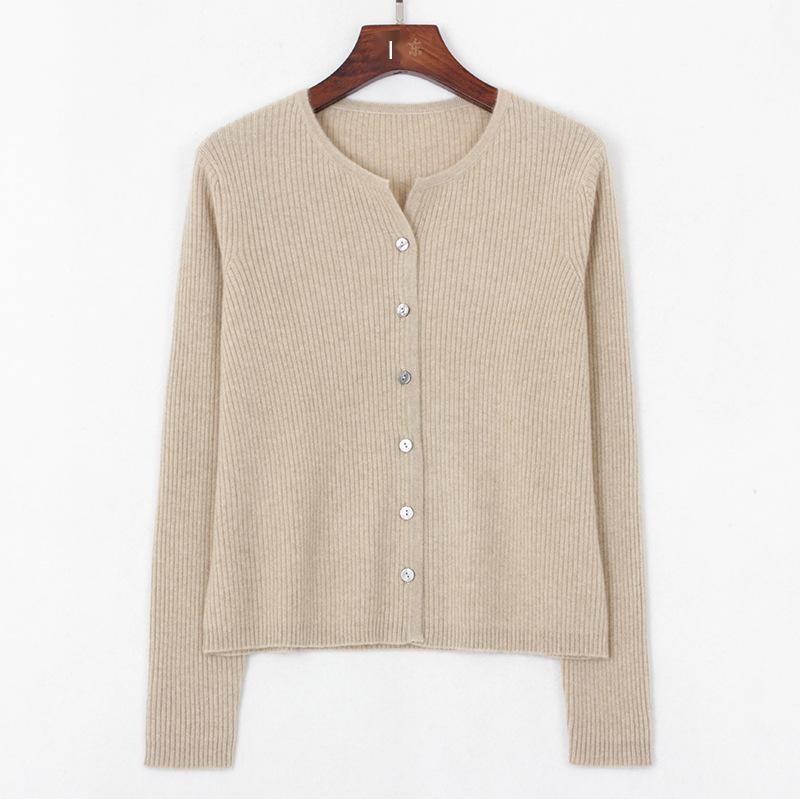 

Женский кардиган прилегающего силуэта из чистого кашемира, в рубчик, с круглым вырезом, на 6 пуговицах One Size