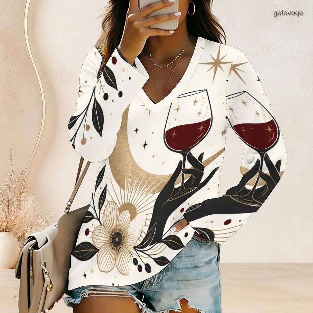 Women Plus Size V Neck Long Sleeve White Star Moon Printed Top Curved Hem With Pockets
