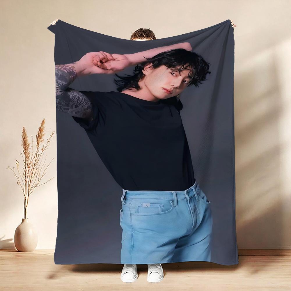 Edgy Fashion Style Black Theme Blanket Suitable For All Seasons For Outdoor Travel Home Decor Valentine'S Day Gift