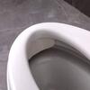 Verstellbarer Toilettenspritzschutz Toilettentraining Urinabweiser mit Randüberlaufschutz Starke Saugnäpfe Toilettenschutz für Männer Jungen